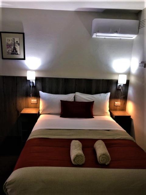 Bradman Motor Inn Кутамундра Екстериор снимка